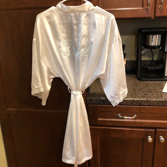 Apt 9 Bride Robe - Med - Picture 9 of 9